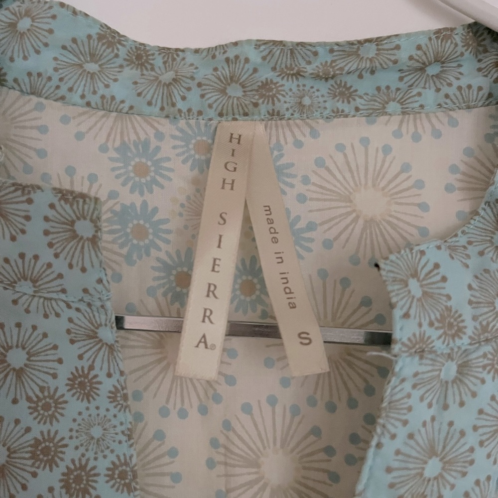 High Sierra blouse - Picture 2 of 6
